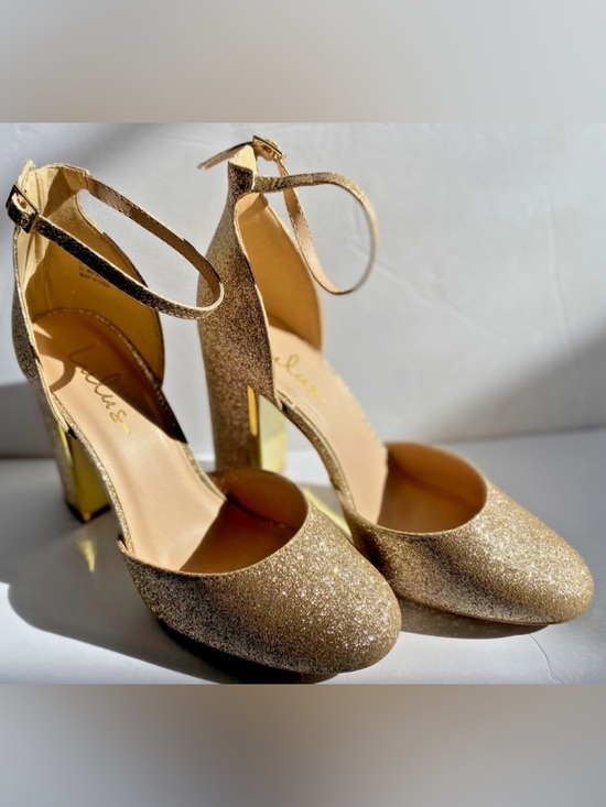 Lulus Shoes - Lulu's Glamours Gold Heels